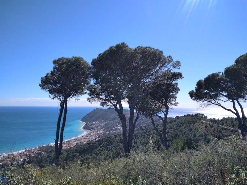  TREKKING SULLE TRACCE DI THOR HEYERDAHL